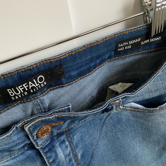 Buffalo Light Wash Skinny Denim Sz 29 - Picture 4 of 7